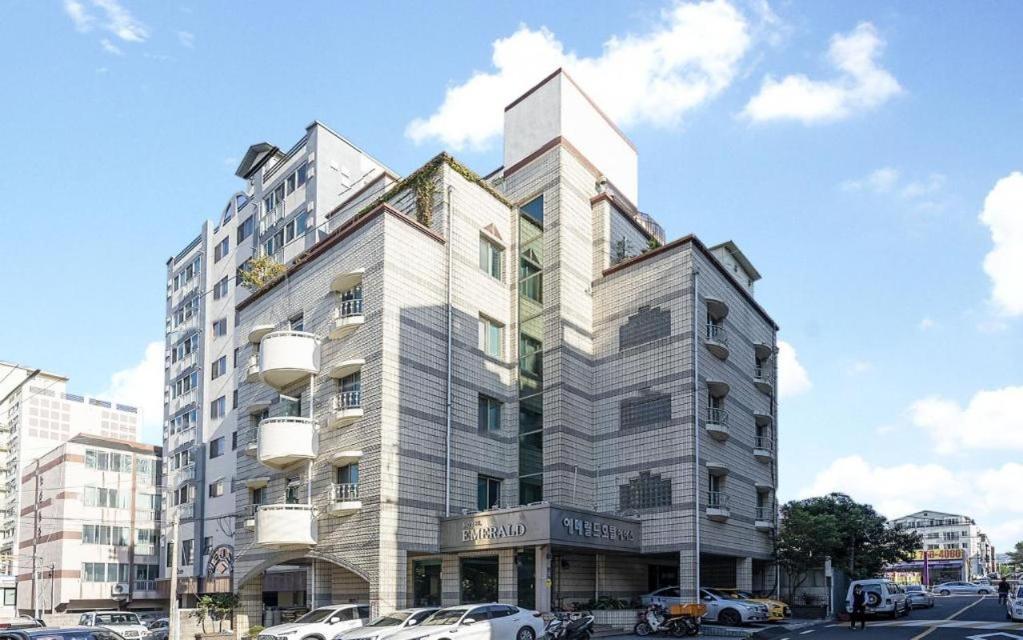 ג'גו Emerald Ace Hotel מראה חיצוני תמונה