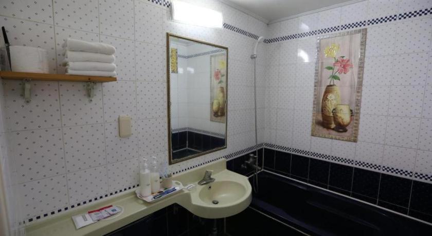 ג'גו Emerald Ace Hotel מראה חיצוני תמונה